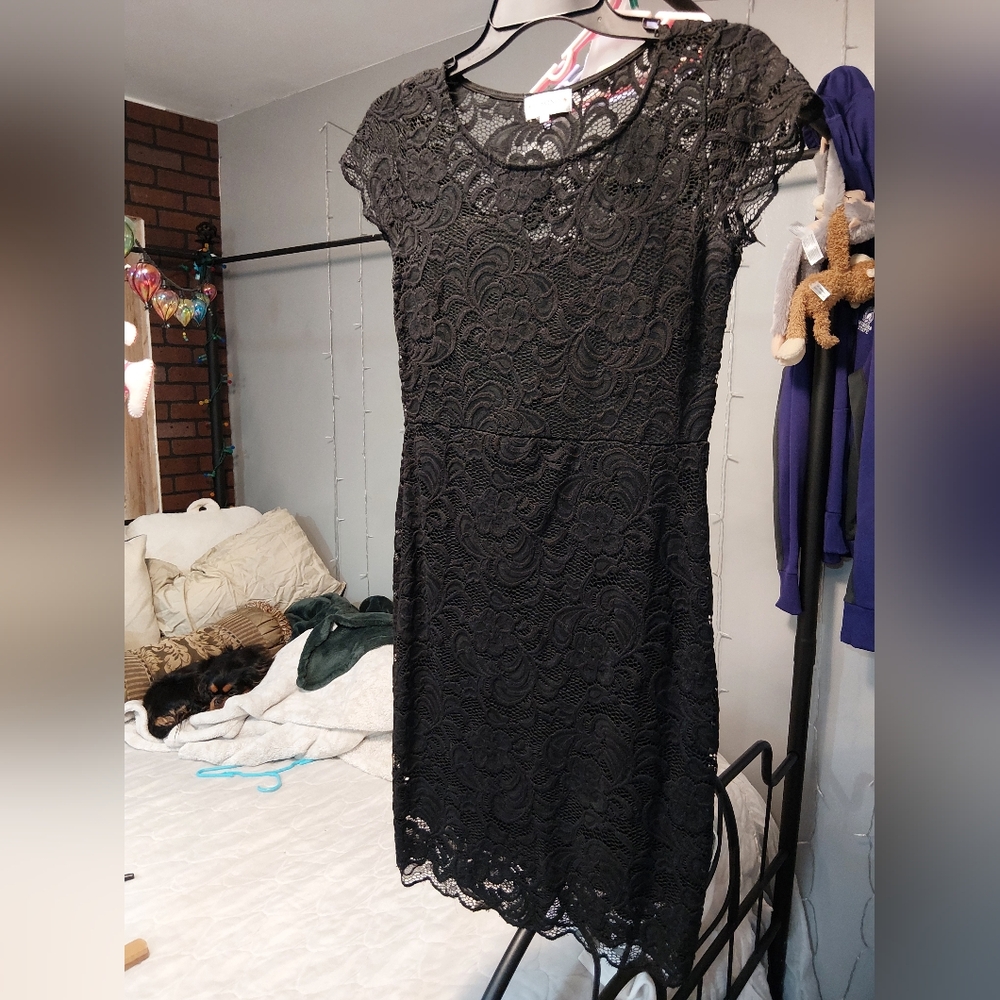 Ci Sono Black Lace Midi Dress